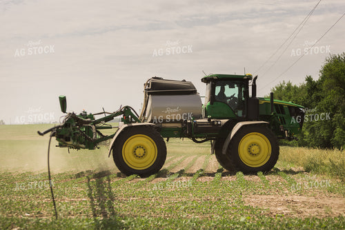 Sprayer Spraying Field 8028