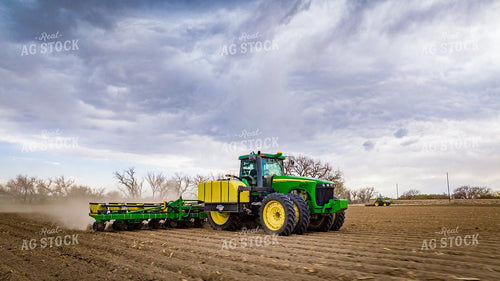 Tractor Plants Field 56622