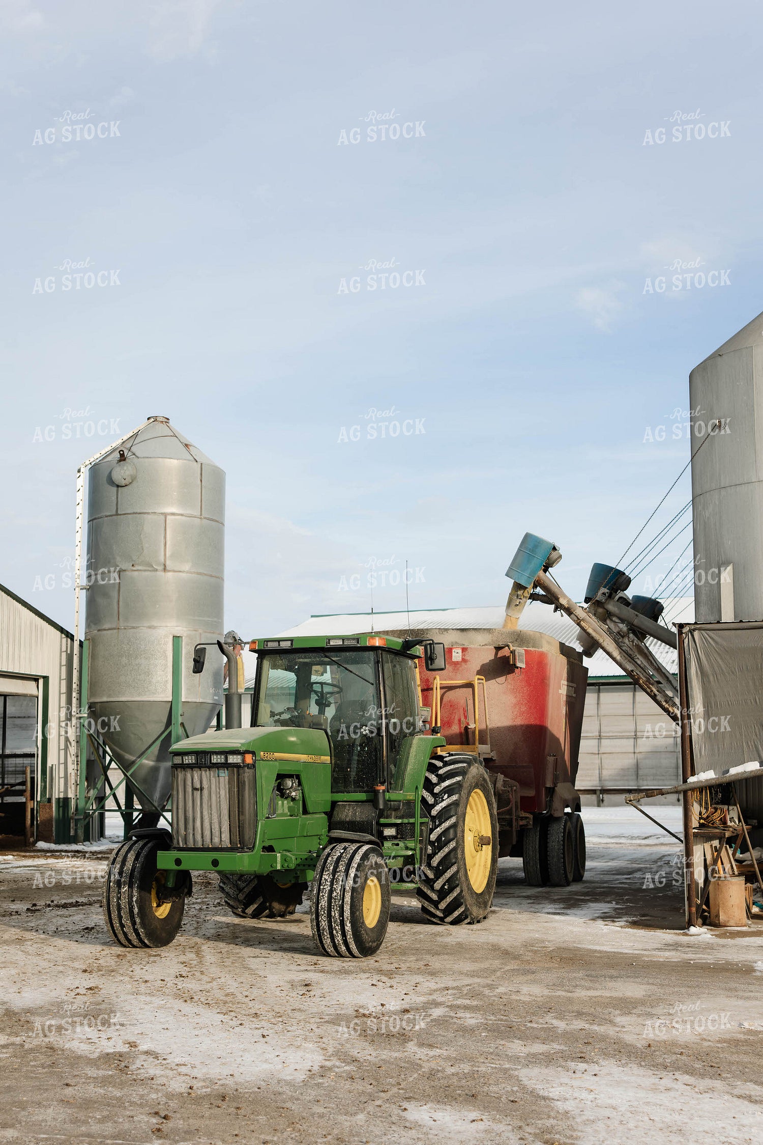 Loading Feed Mixer 152682
