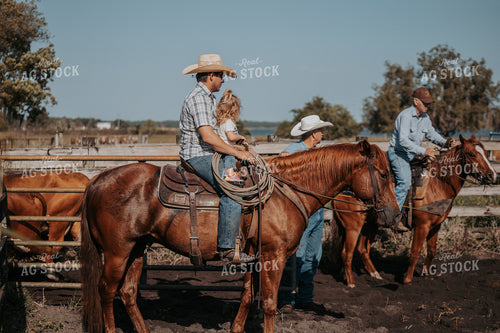 Family Ranching Scene with Horses 229003