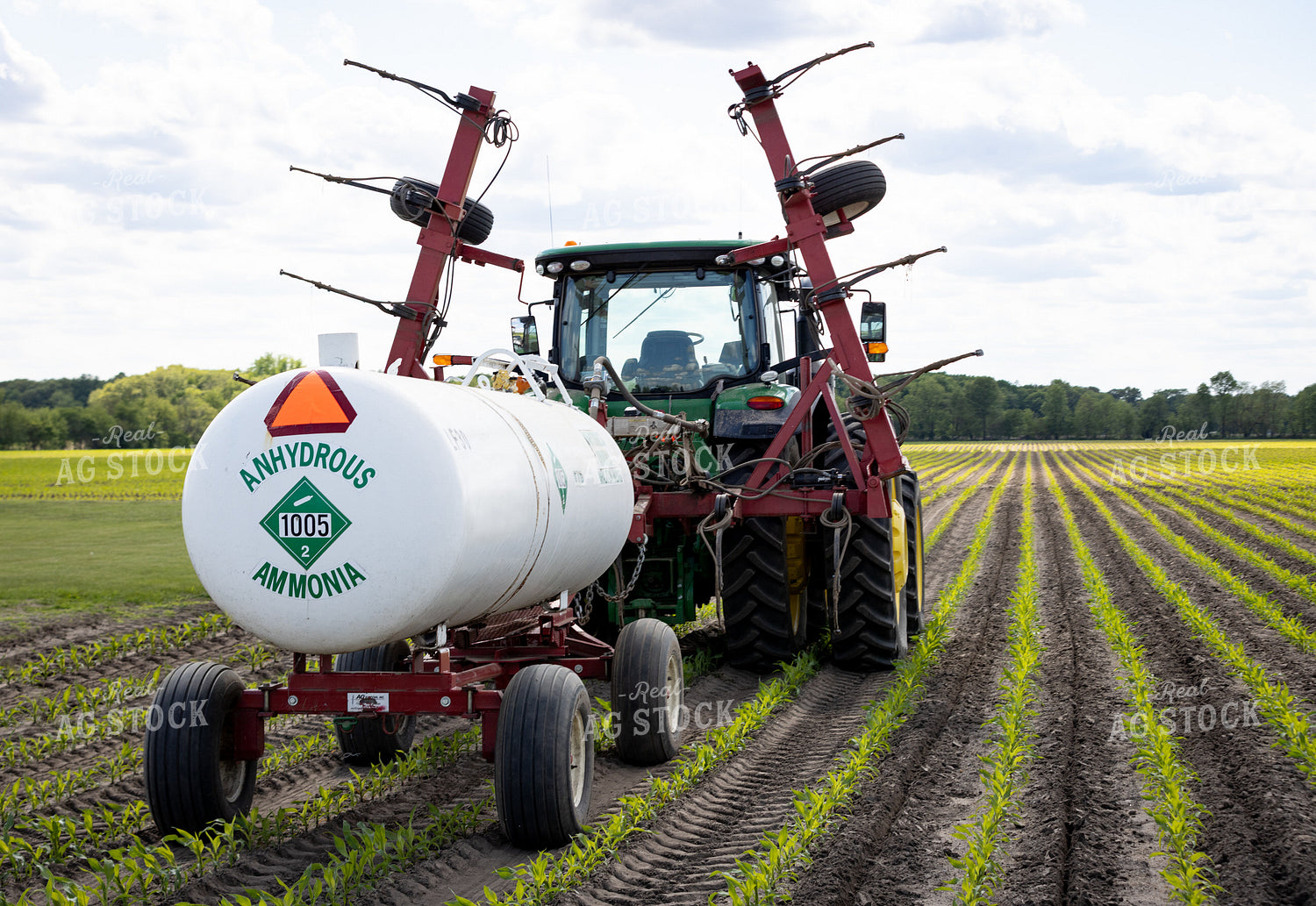 Applying Anhydrous 178122