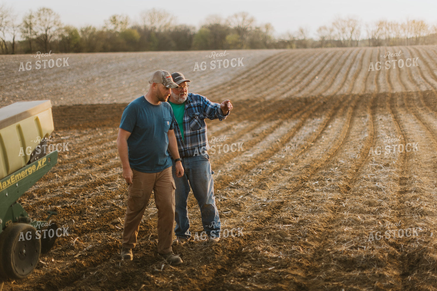 Farmers Talking in Field 7452