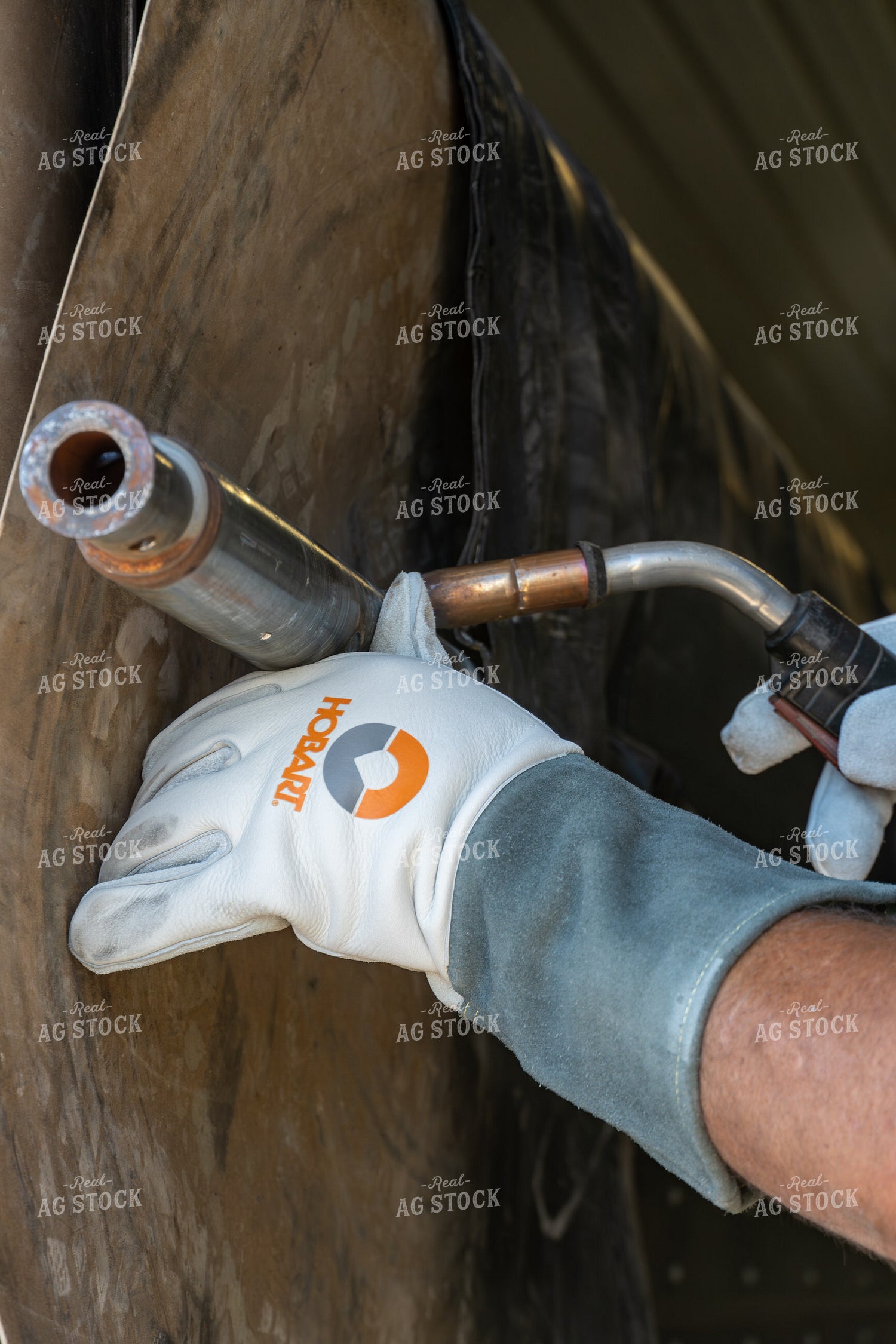 Fixing Tarp on Semi Trailer 65745