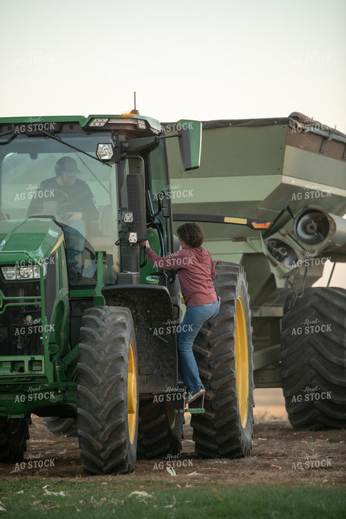 Farm Wife Getting Ride 76470