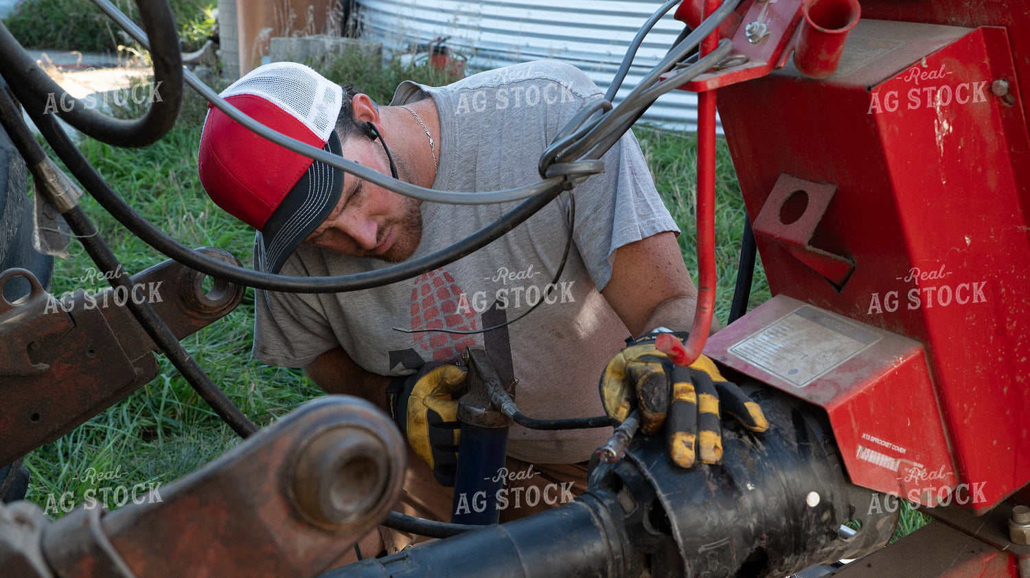Farmer Greasing PTO Shaft 26093