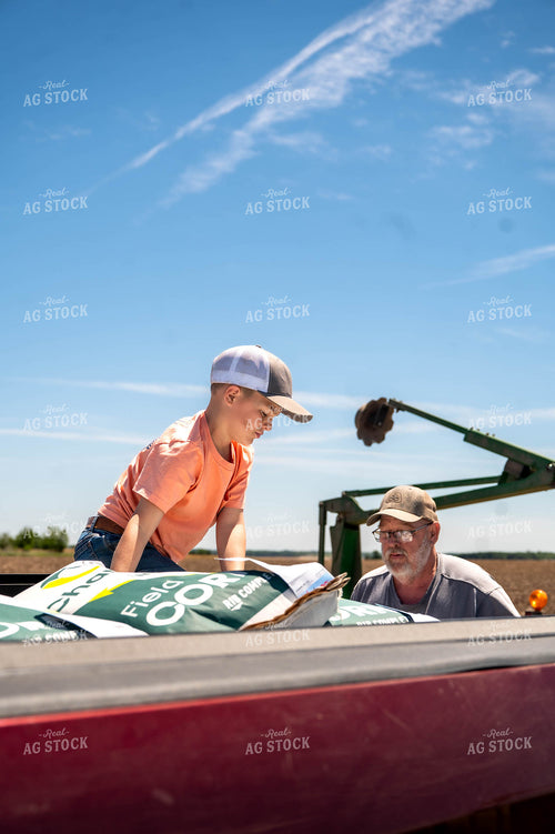 Farm Family Filling Planter 115926