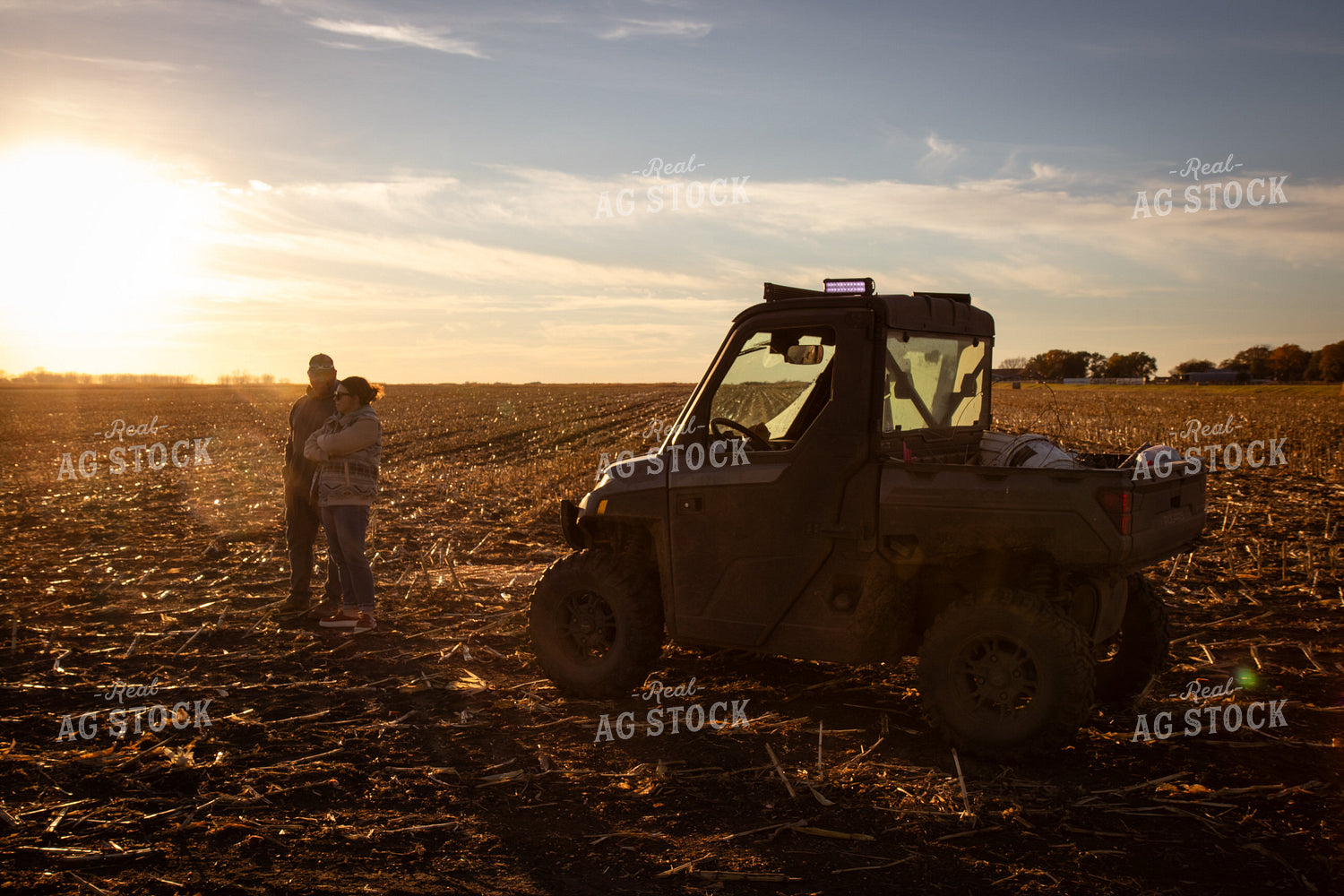 Farm Couple During Harvest 268248