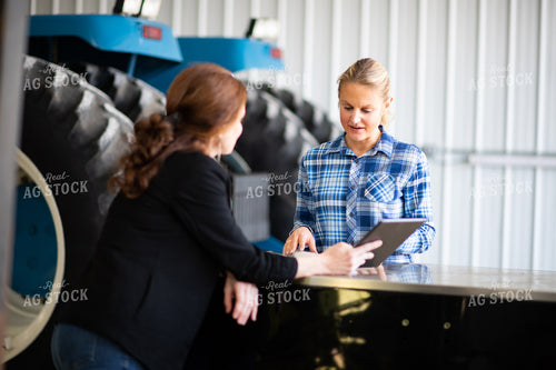 Female Farmer and Saleswoman 168043