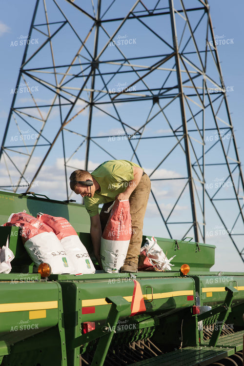 Farmer Filling Seeder 152865