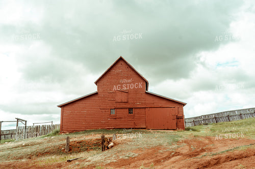 Red Barn 58068