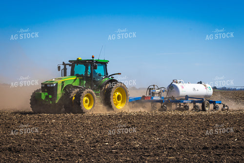 Spreading Anhydrous Ammonia on Field 124012
