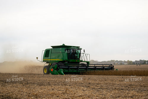 Combining Soybeans 50055