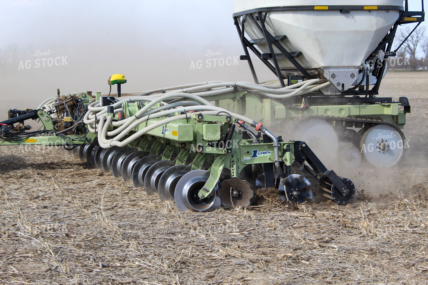 Strip Tilling 167009