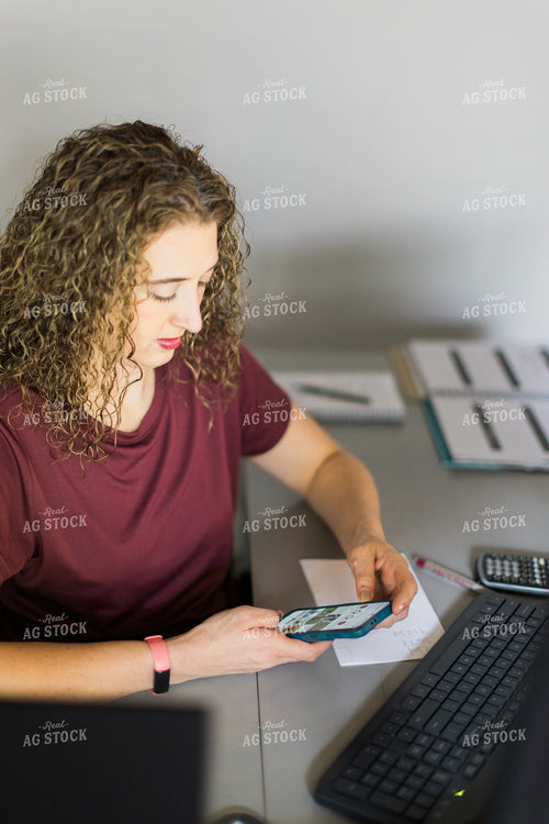 Female Farmer Using Phone 8089