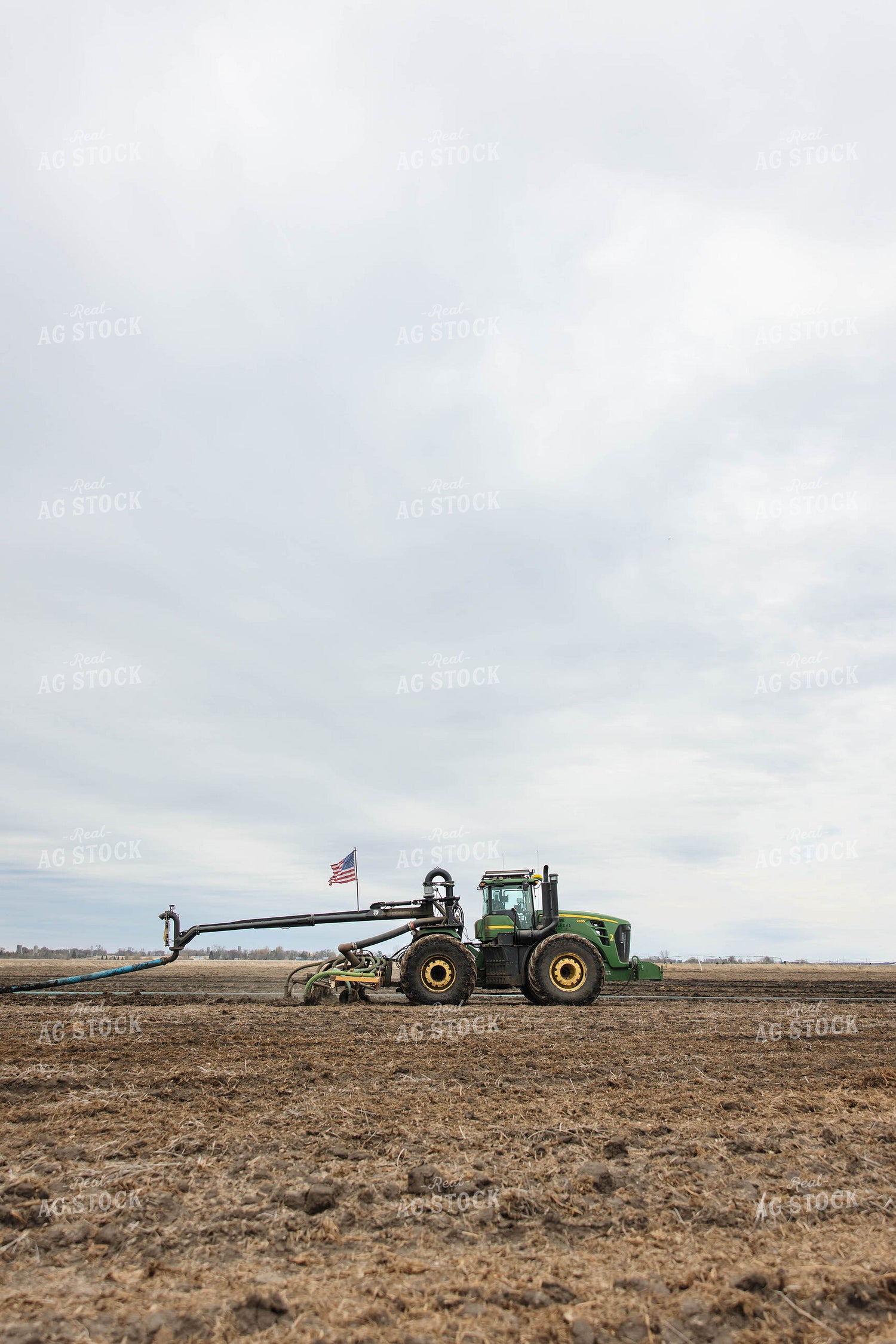 Injecting Manure 152724