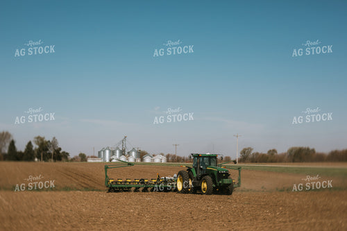 Planter with Farmstead and Grain Bins in Background 4003