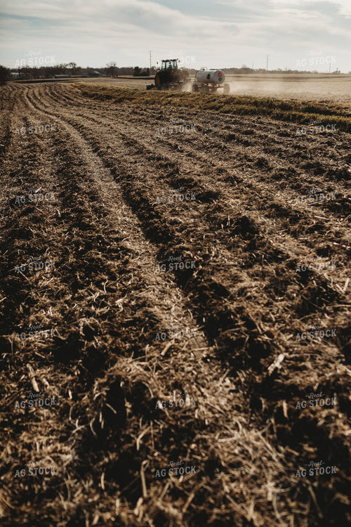 Applying Anhydrous Ammonia in Field 3608