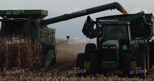Combine Unloading Corn On-the-Go 3941