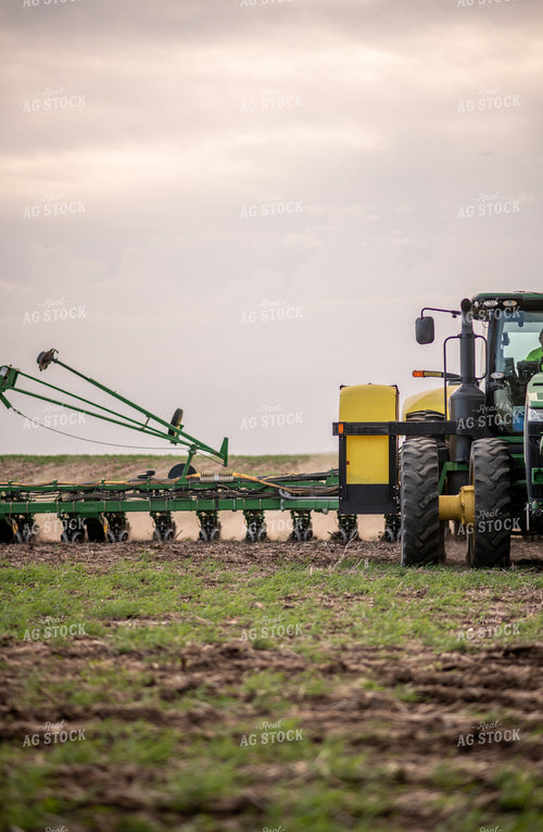 Planter in Field 76095