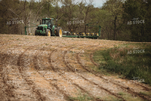 Planting Corn on No-Till Ground 4010
