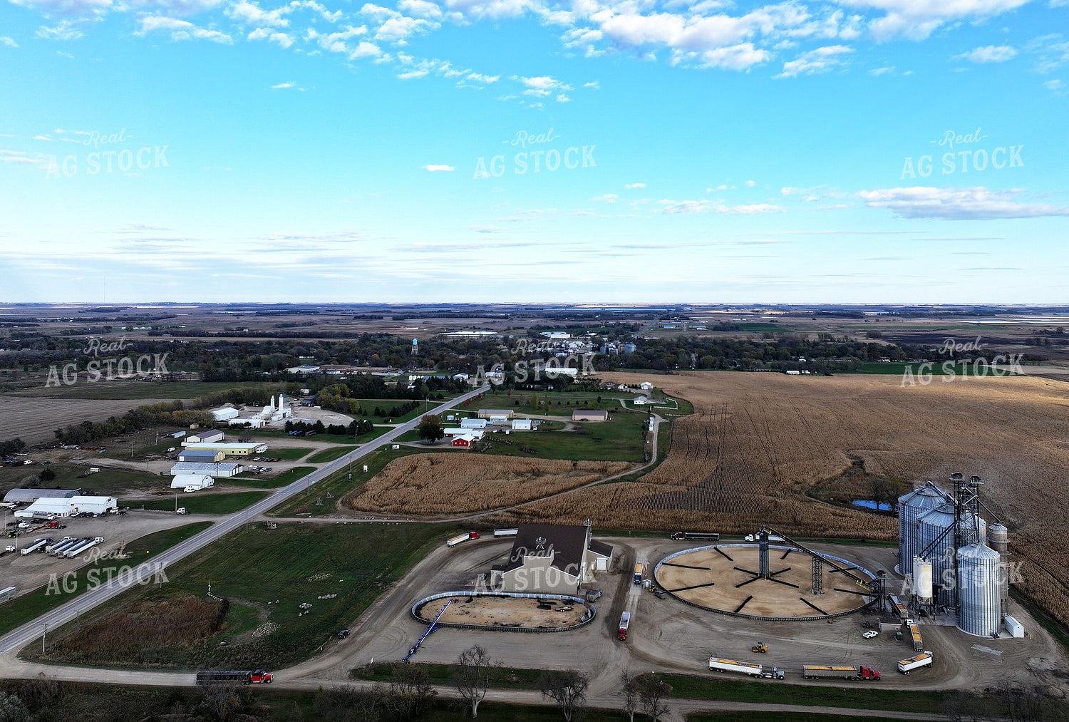 Grain Elevator 141482
