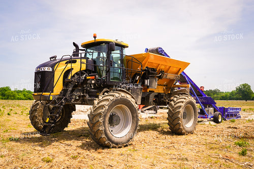 Dry Fertilizer Applicator 128004