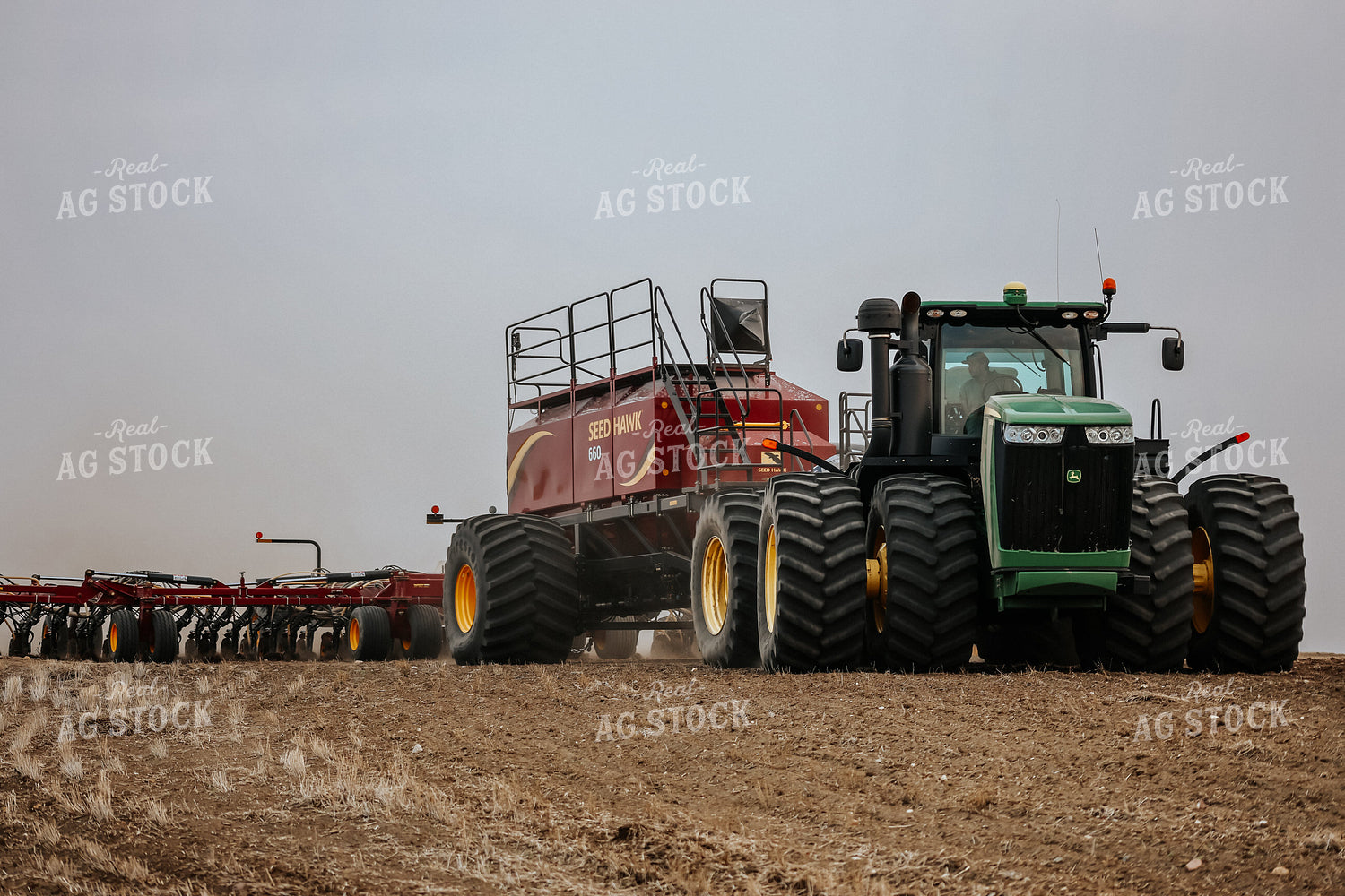 Applying Dry Fertilizer 187020