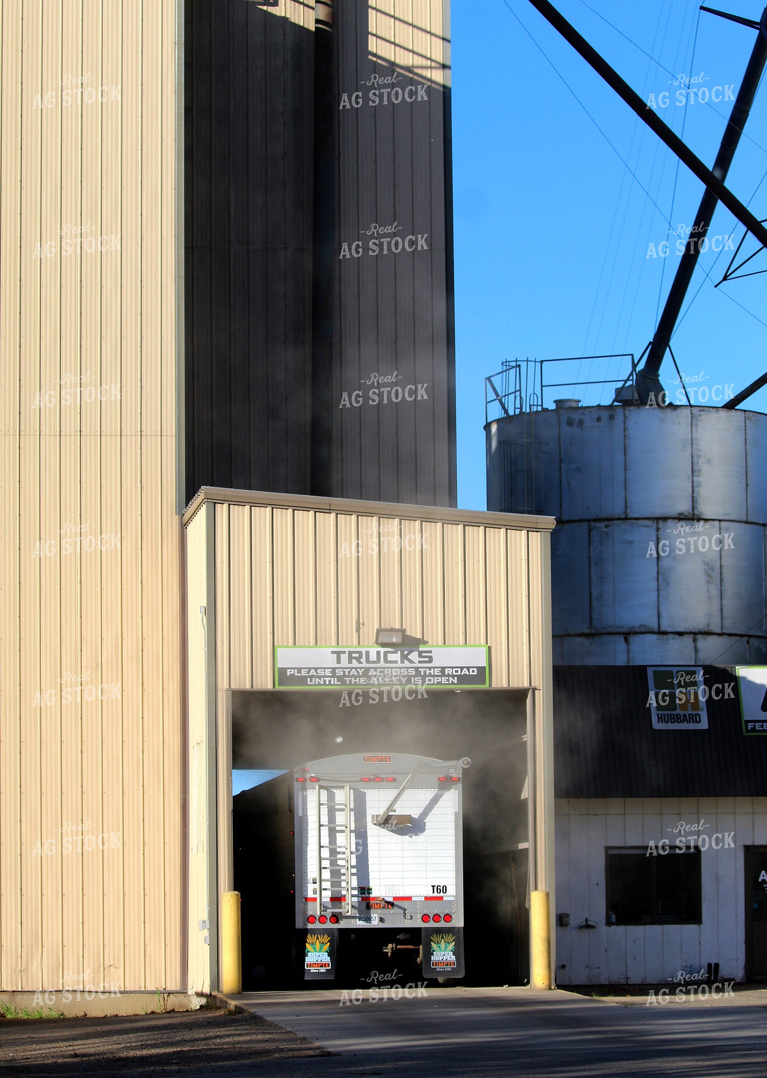 Semi at Grain Elevator 141477
