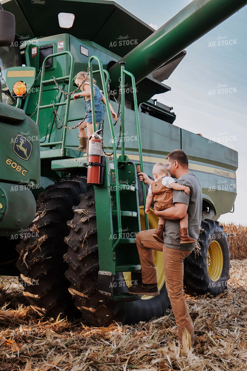 Farm Family at Corn Harvest 289005