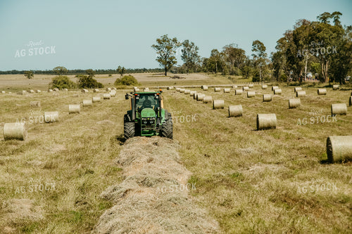 Baling Hay 64107