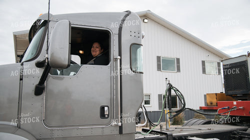 Female Semi Driver 26190