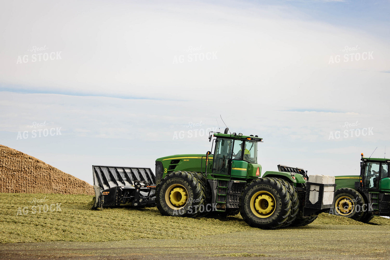 Packing Corn Silage 152939
