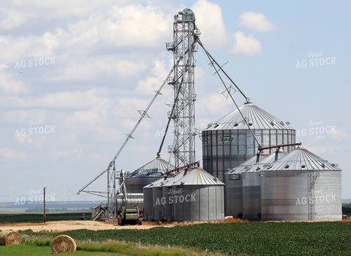 Grain Bins 141033