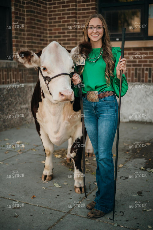 Girl with Show Cattle 194036