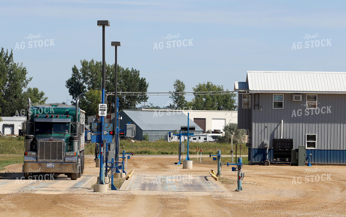 Semi Truck on Truck Scale 141751