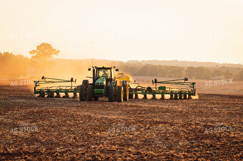 Tractor Planting Field 128024