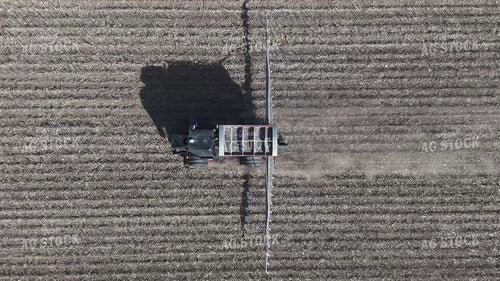 Dry Fertilizer Application 239571