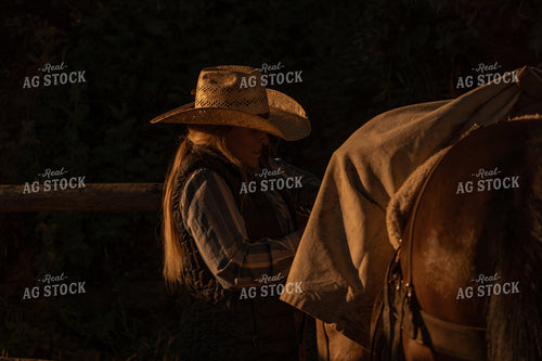 Rancher Tying Saddle 58292