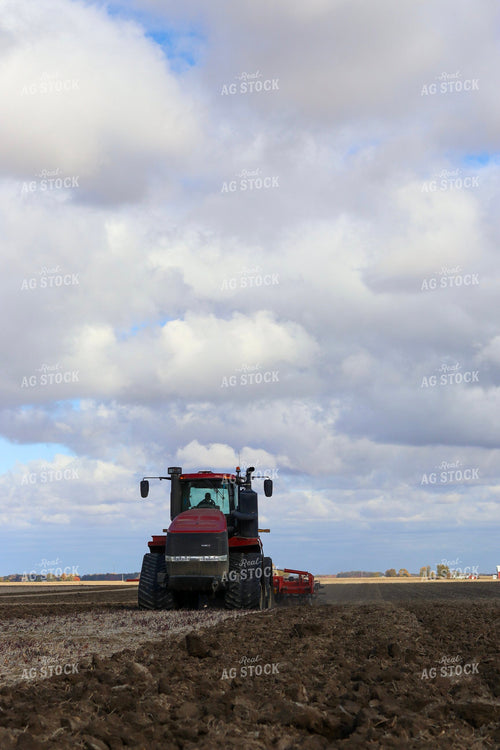 Tractor Chisel Plowing 109032