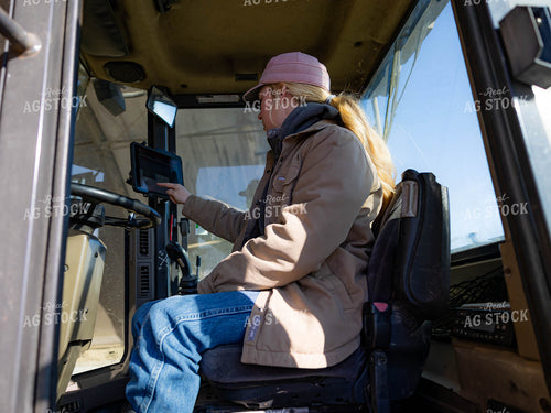 Rancher Operating Loader 70197