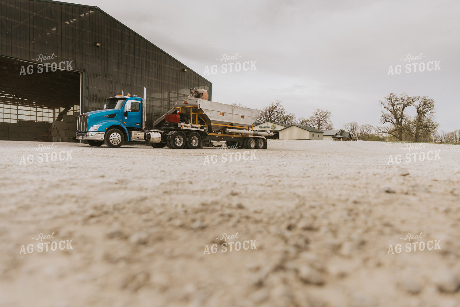 Truck Loaded with Mixed Dry Feed Ration 7532