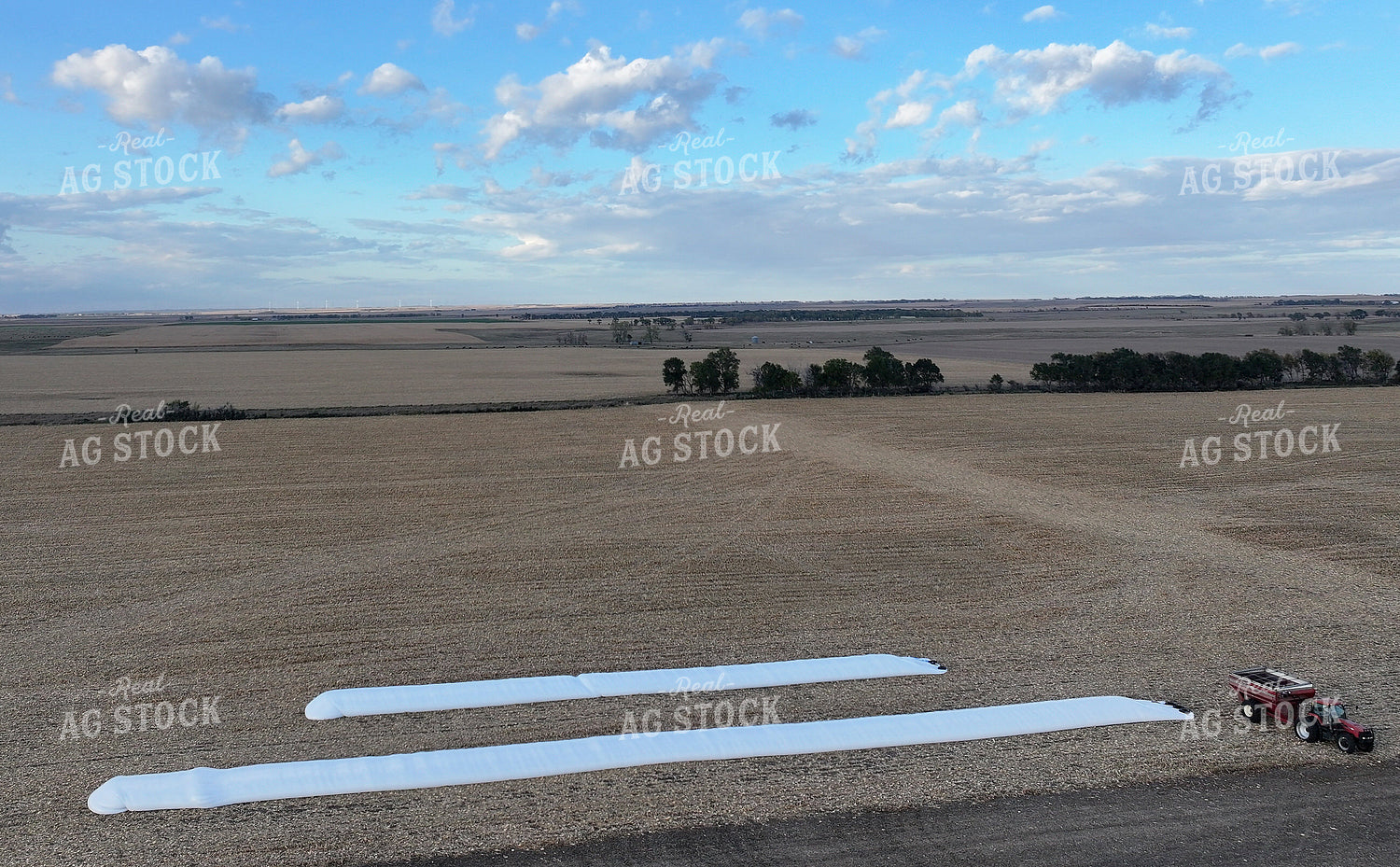 Filling Flat Grain Storage 141490