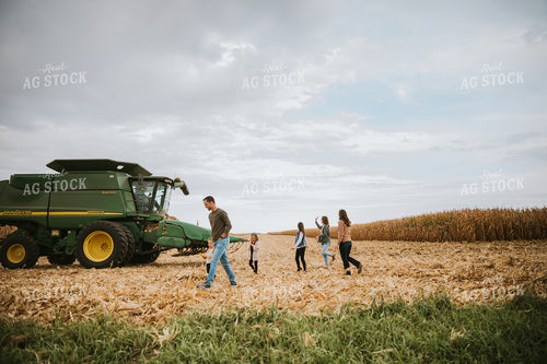 Farm Family in Field 6641