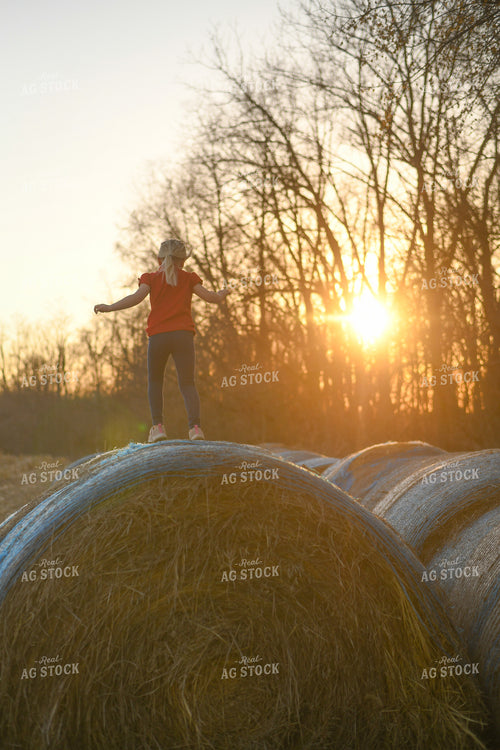 Farm Kid on Hay Bales 191019
