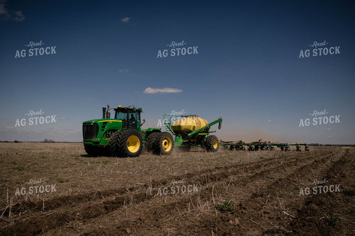 Planting with Air Seeder 219016