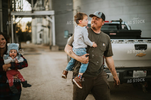 Farm Family at Bin Site 5117