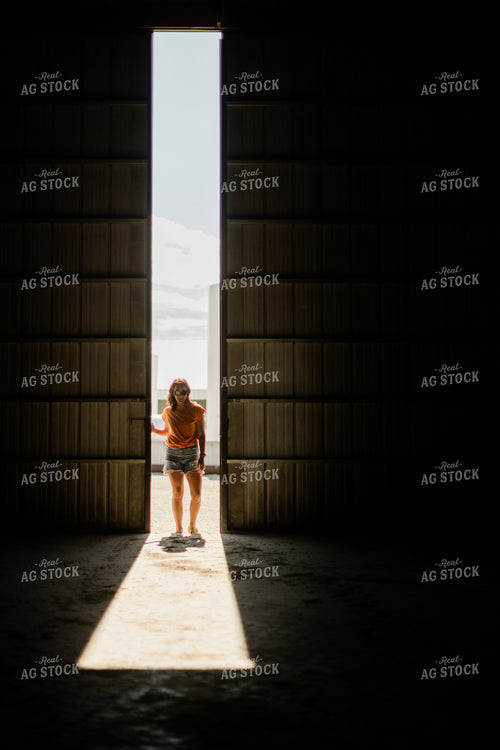 Farm Wife Opening Shop Door 8708