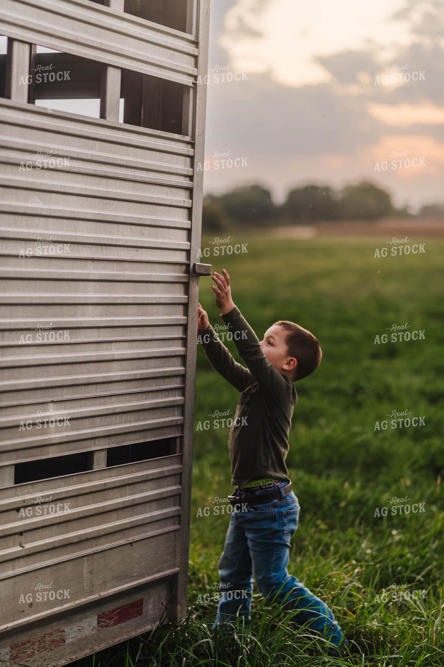 Farm Kid Opening Trailer 115108