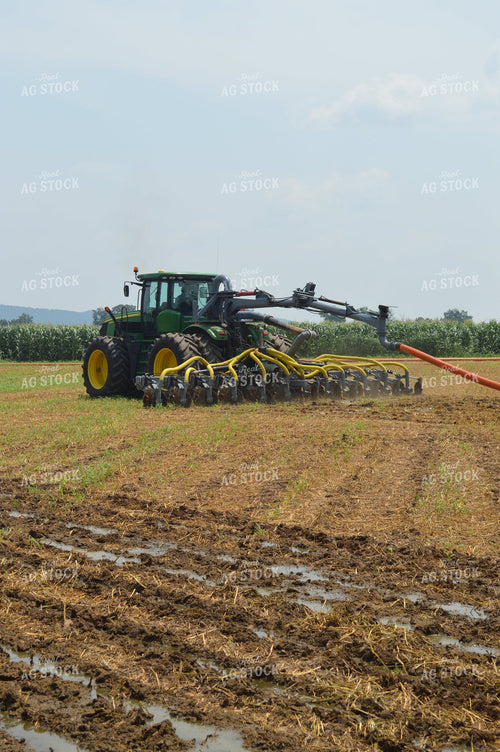 Spreading Manure 213005