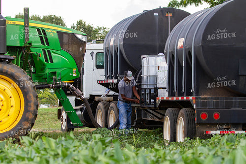 Farmer Filling Sprayer 79129
